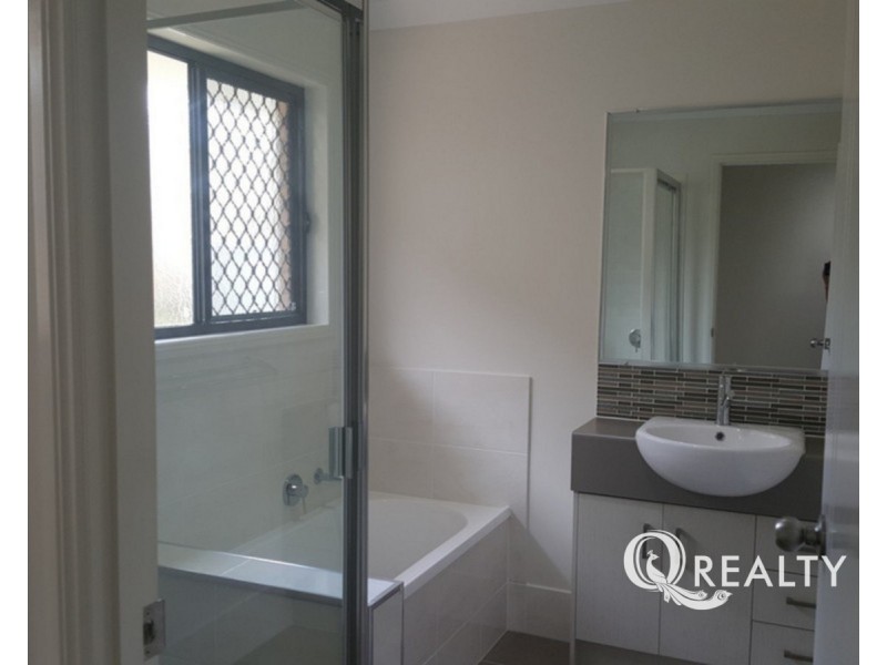 1 Quiet Court, Springfield Lakes QLD 4300