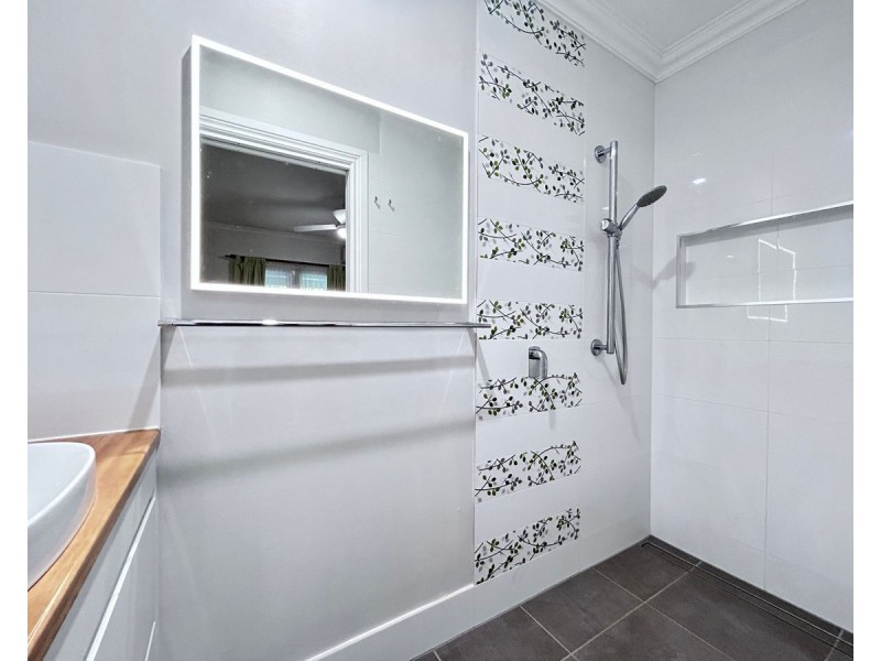 48 Rholanda Crescent, Springwood QLD 4127