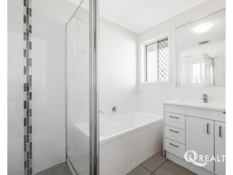 17 Finley Street, Gleneagle QLD 4285