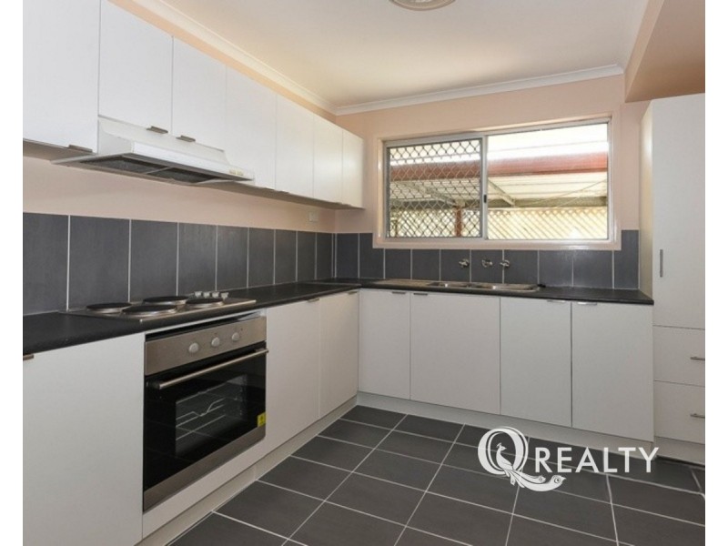 13 Pavon Street, Regents Park QLD 4118