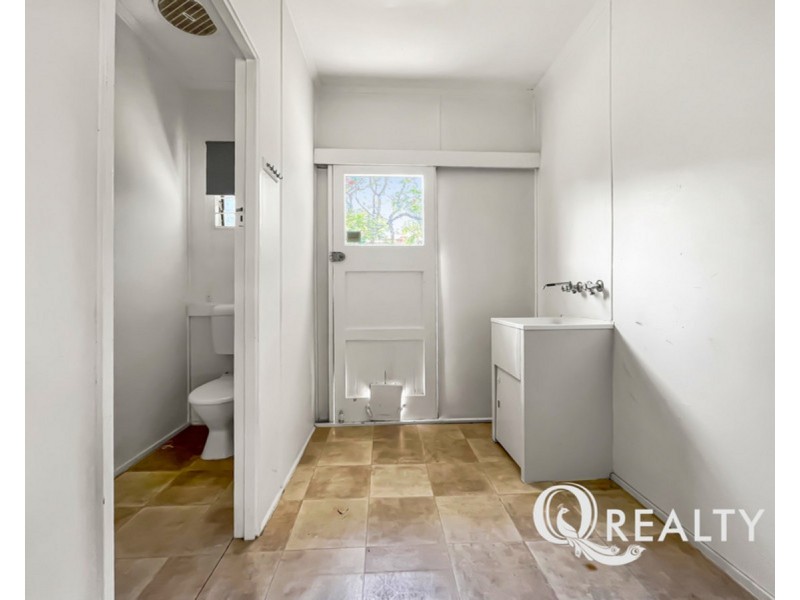 97 Whitehill Road, Eastern Heights QLD 4305