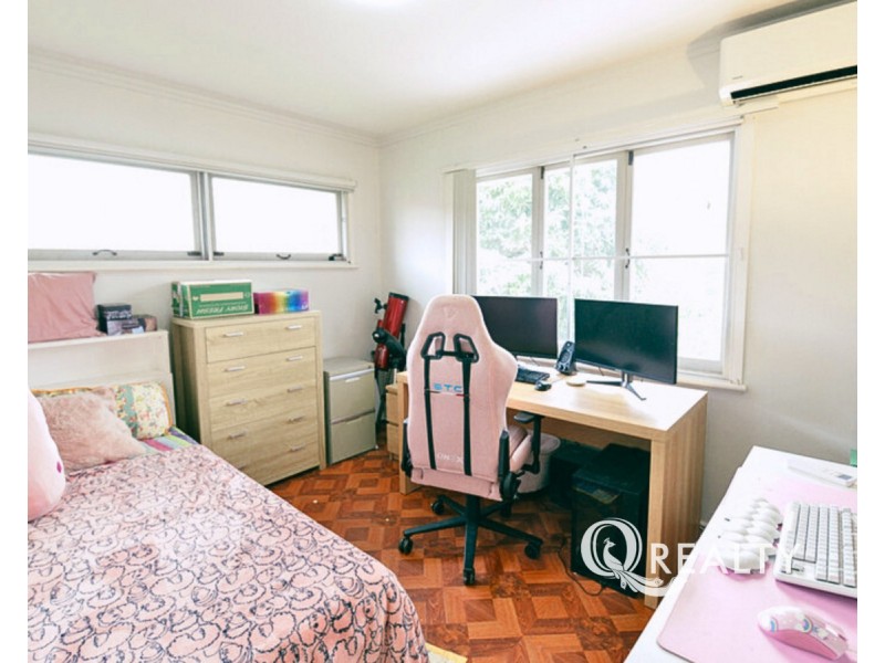 31 Goldfinch Street, Inala QLD 4077