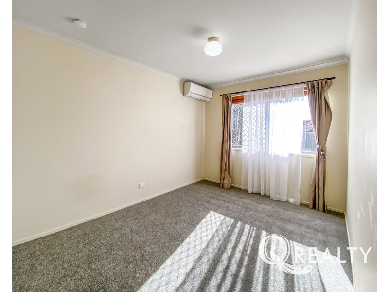 .8 Janarde Place, Parkinson QLD 4115