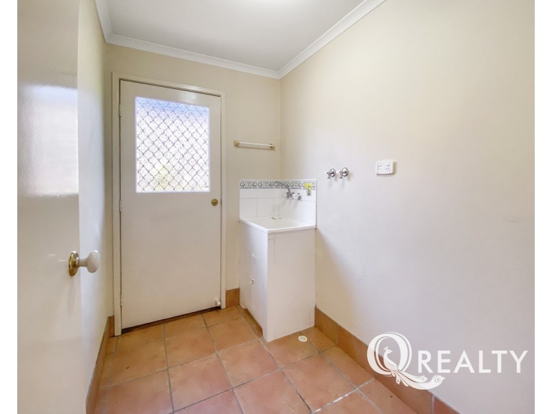 .8 Janarde Place, Parkinson QLD 4115