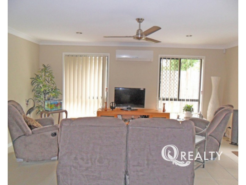 .4 Parkside Place, Forest Lake QLD 4078