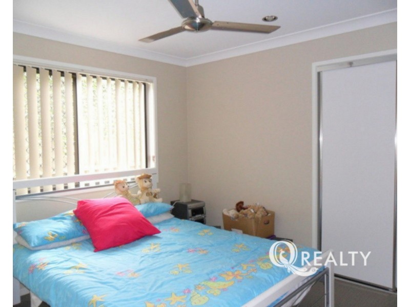 4 Parkside Place, Forest Lake QLD 4078