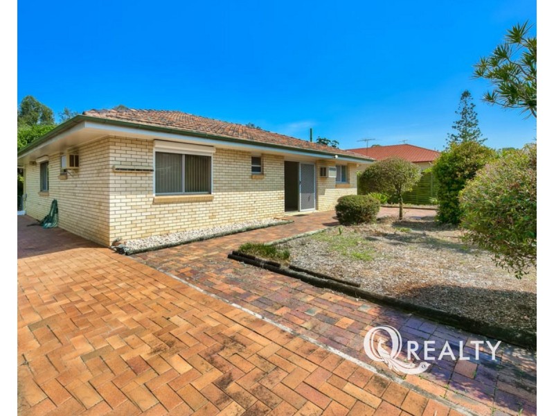 74 Springfield Street, Macgregor QLD 4109