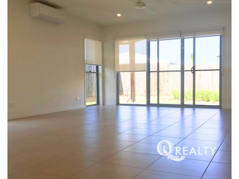 21 Hoop Pine Circuit, Coomera QLD 4209