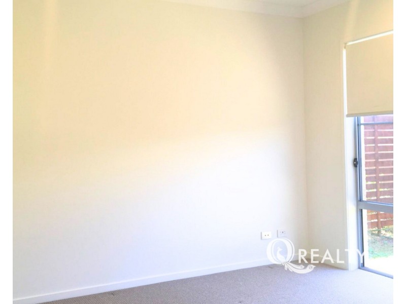 21 Hoop Pine Circuit, Coomera QLD 4209