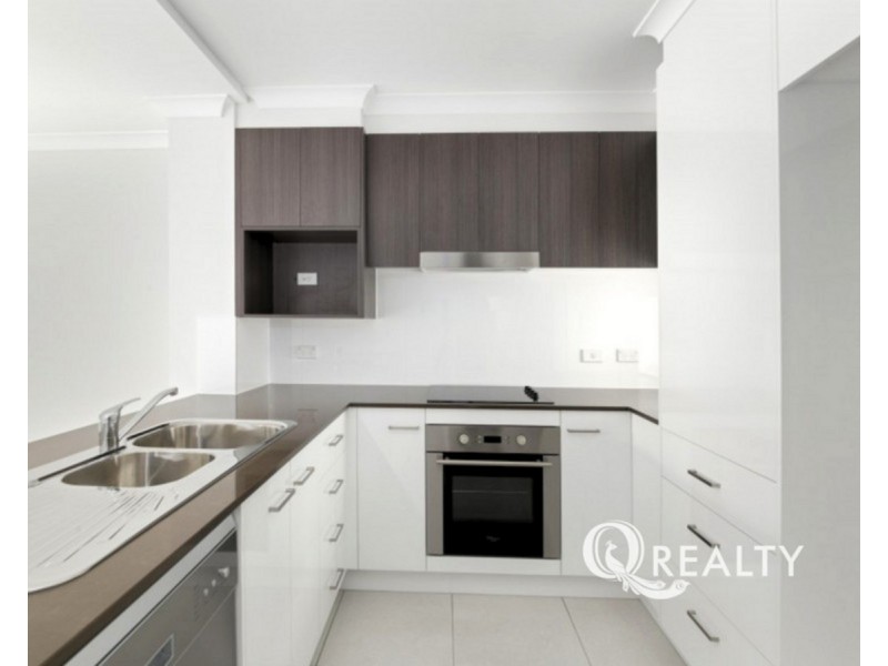 2/9 Bombery Street, Cannon Hill QLD 4170