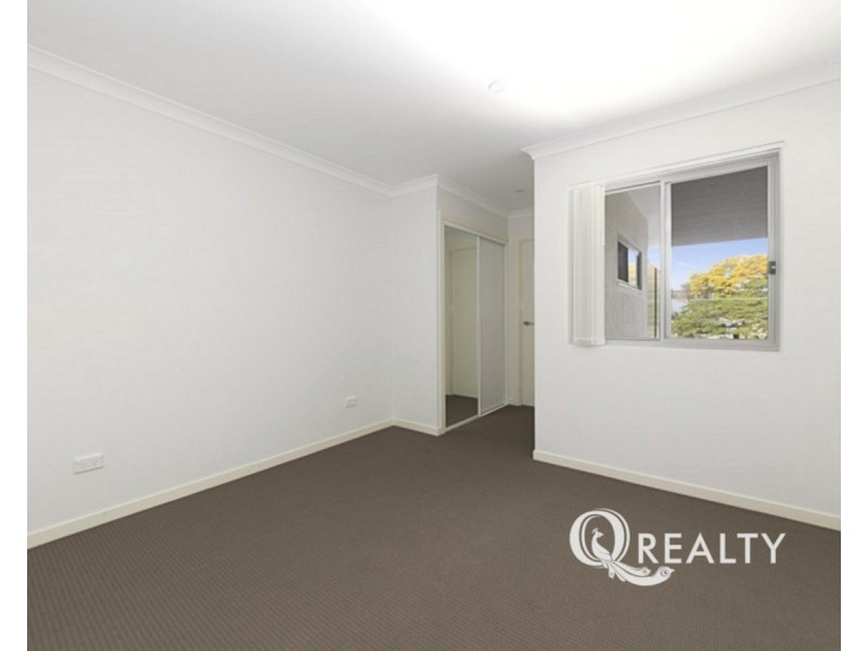 2/9 Bombery Street, Cannon Hill QLD 4170