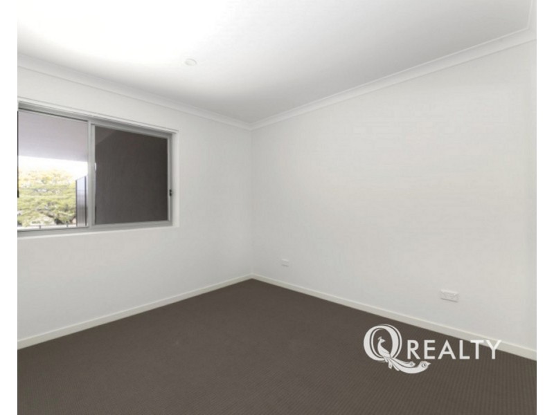 2/9 Bombery Street, Cannon Hill QLD 4170