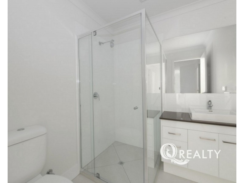 2/9 Bombery Street, Cannon Hill QLD 4170