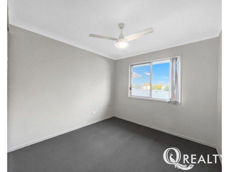 2 Dily Street, Hillcrest QLD 4118