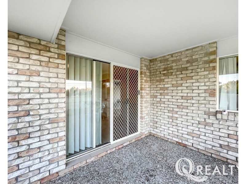 2 Dily Street, Hillcrest QLD 4118