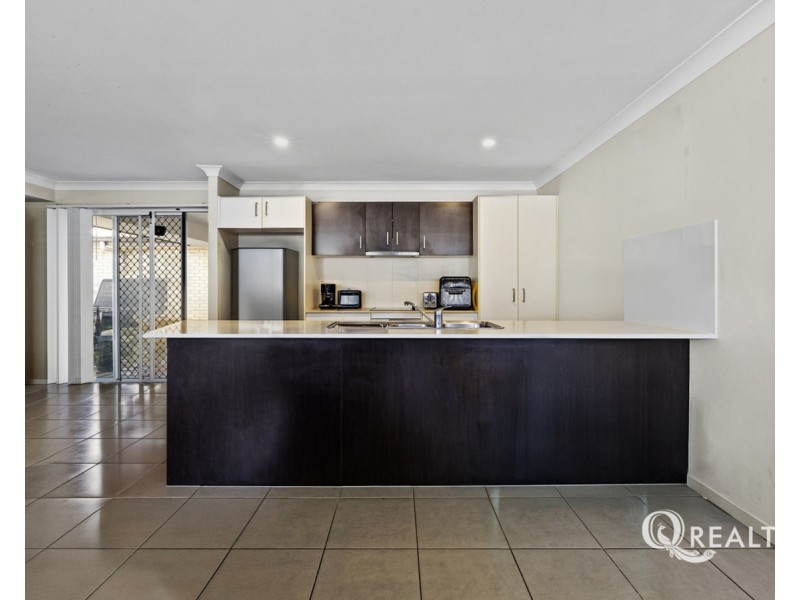 61 Oxford Street, North Booval QLD 4304