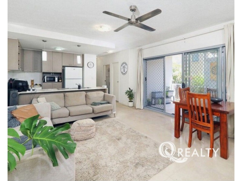 2/28 Adelaide Street, Carina QLD 4152