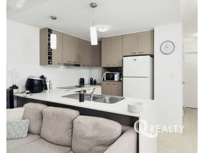 2/28 Adelaide Street, Carina QLD 4152