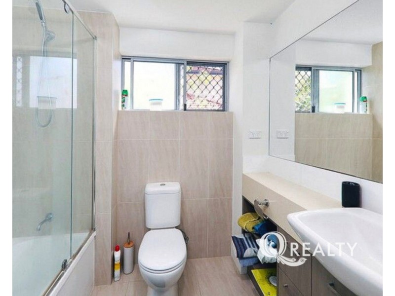 2/28 Adelaide Street, Carina QLD 4152