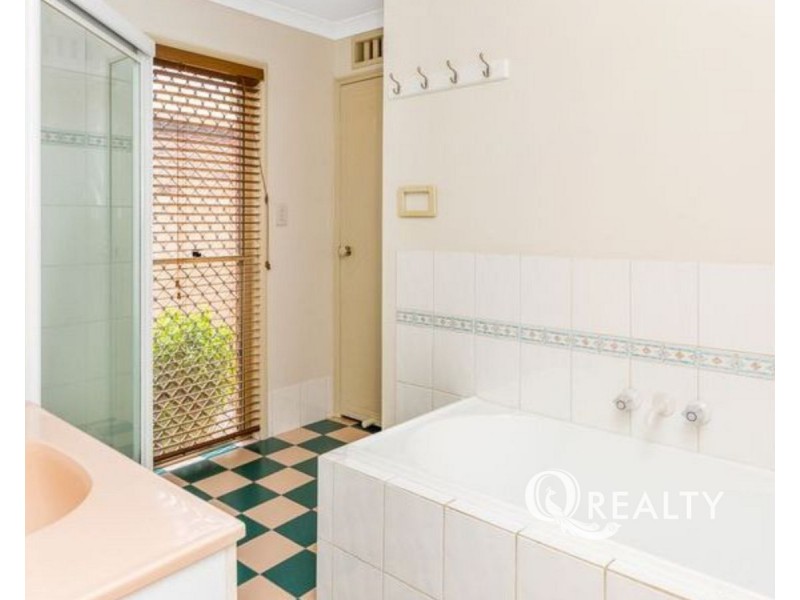 25 Leichhardt Circuit, Forest Lake QLD 4078