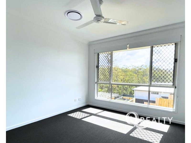 63 Twilight Drive, Spring Mountain QLD 4124