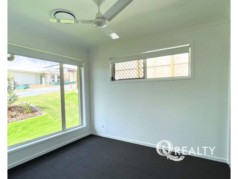 86 Lunar Circuit, Spring Mountain QLD 4124