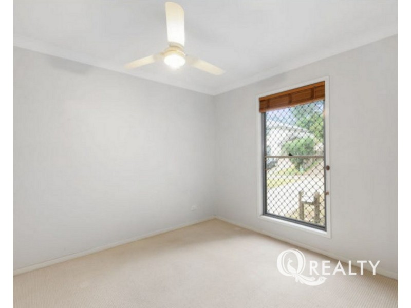 61 Creekside Drive, Springfield Lakes QLD 4300