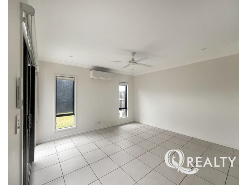 155 Spring Mountain Boulevard, Spring Mountain QLD 4124