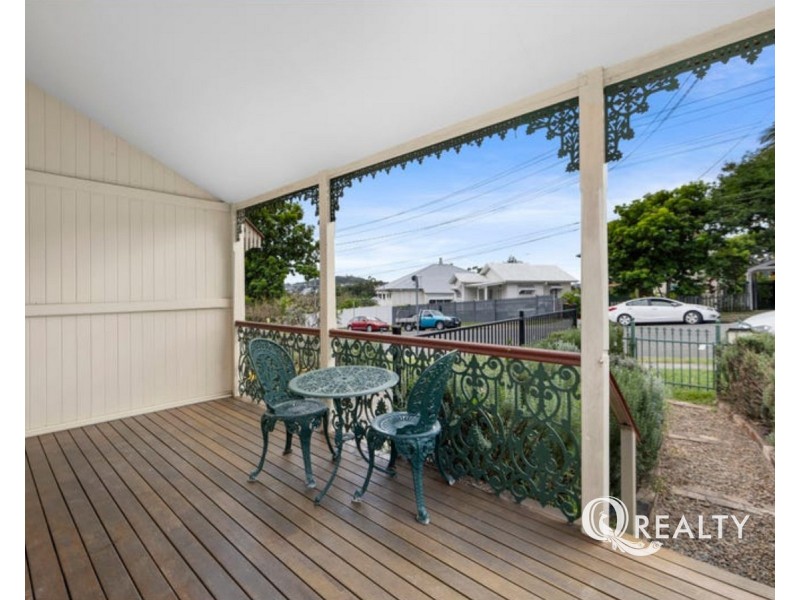 25 Bramston Terrace, Herston QLD 4006