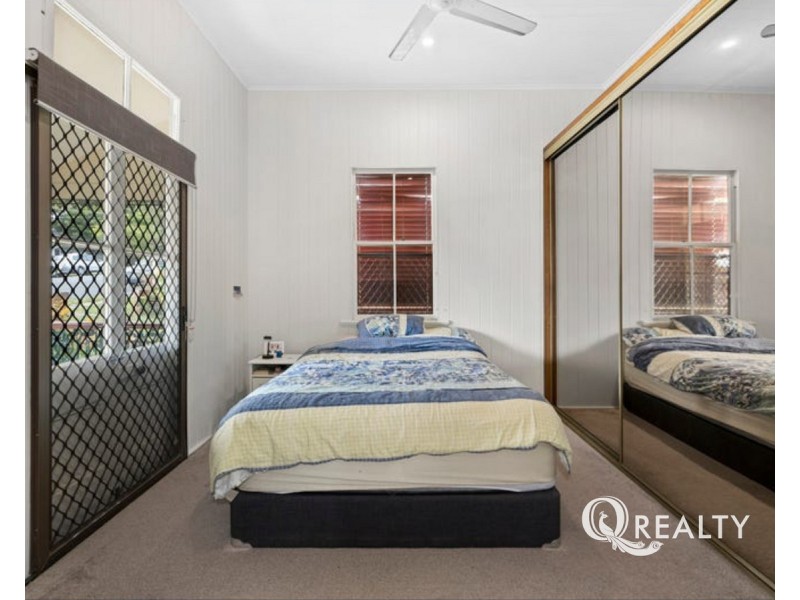 25 Bramston Terrace, Herston QLD 4006