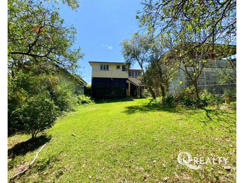 25 Bramston Terrace, Herston QLD 4006