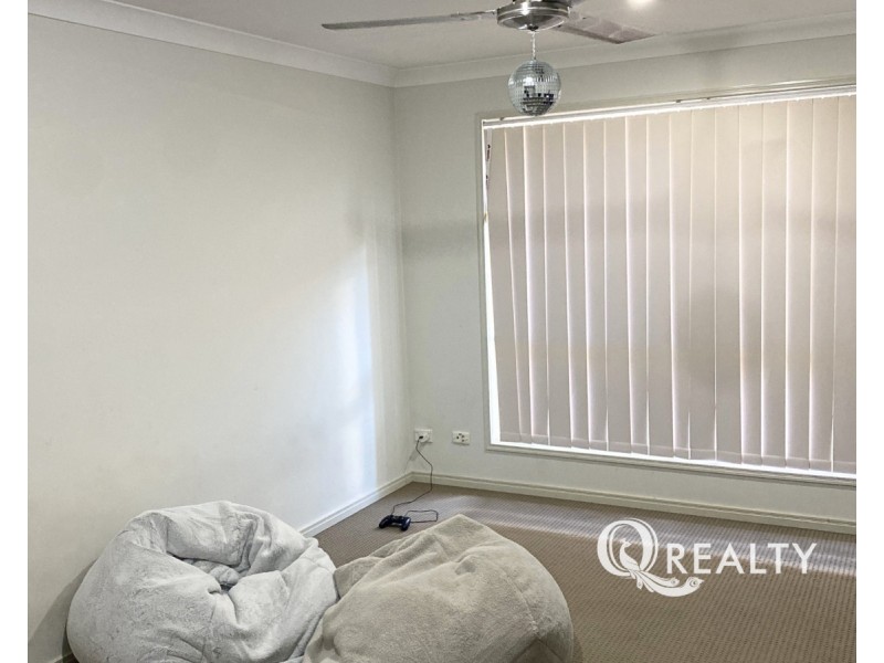 22 Hawthorne Street, Forest Lake QLD 4078