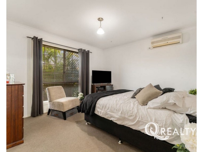 67 Federation Drive, Hillcrest QLD 4118