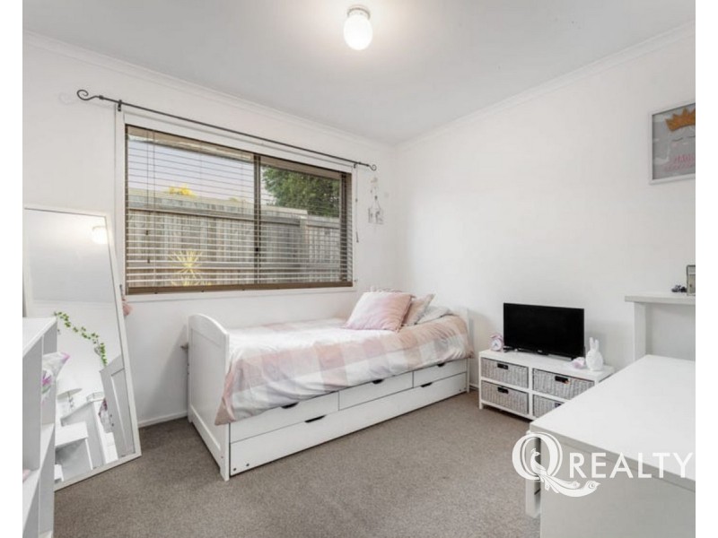 67 Federation Drive, Hillcrest QLD 4118