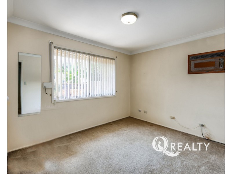 74 Springfield Street, Macgregor QLD 4109