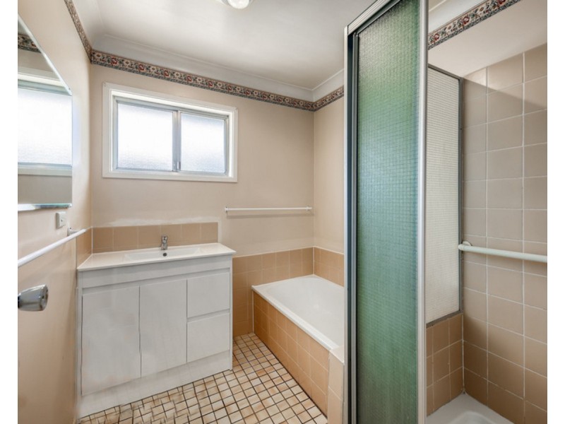 74 Springfield Street, Macgregor QLD 4109