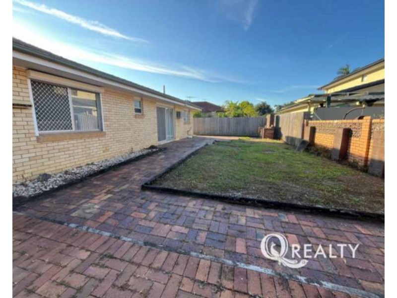 74 Springfield Street, Macgregor QLD 4109