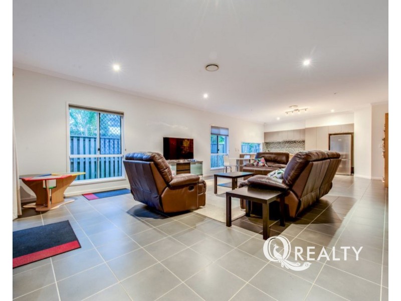 72 Collett Street, Eight Mile Plains QLD 4113