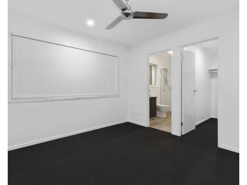 74 Bayswood Circuit, Redland Bay QLD 4165