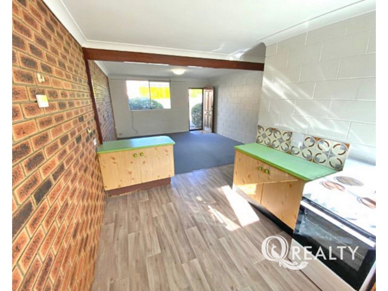 4/42 Defiance Road, Logan Central QLD 4114