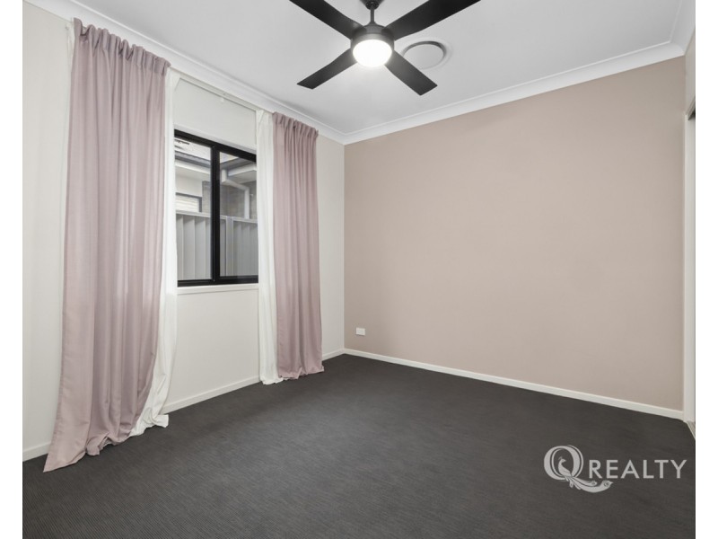 128 Greenview Avenue, South Ripley QLD 4306