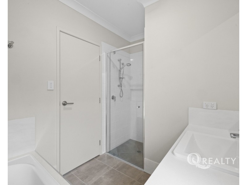 128 Greenview Avenue, South Ripley QLD 4306