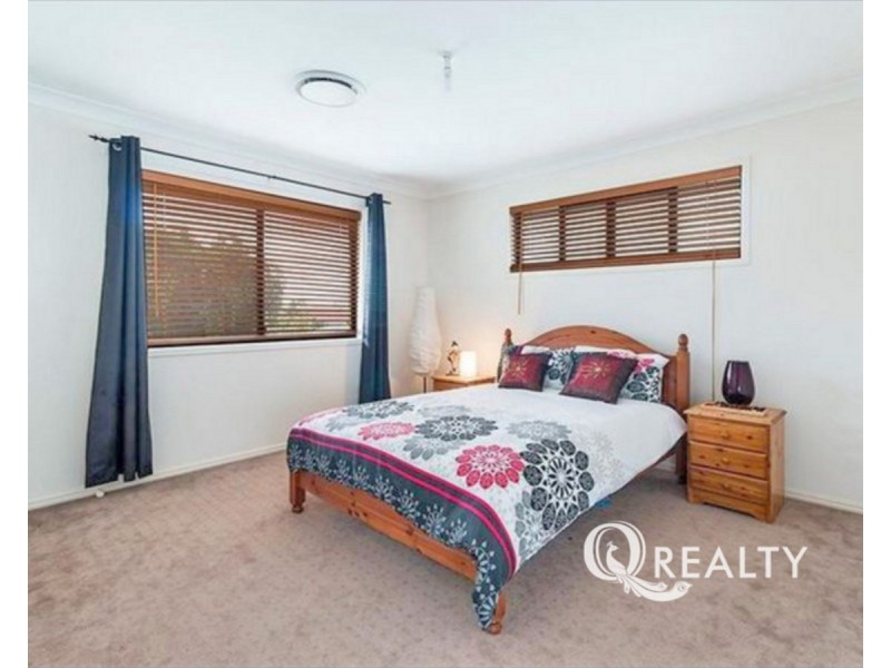 11 Justin Close, Parkinson QLD 4115