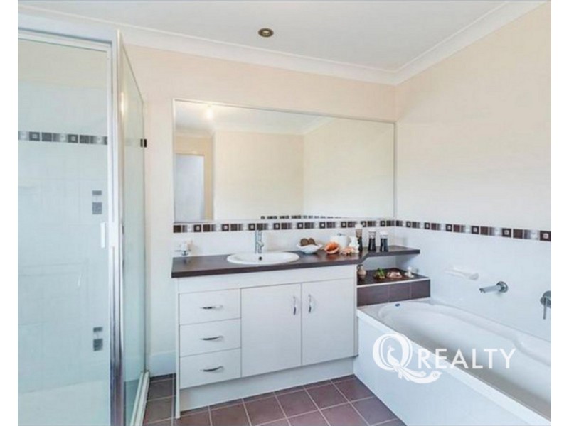 11 Justin Close, Parkinson QLD 4115