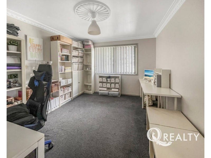 11 Hoover Court, Stretton QLD 4116