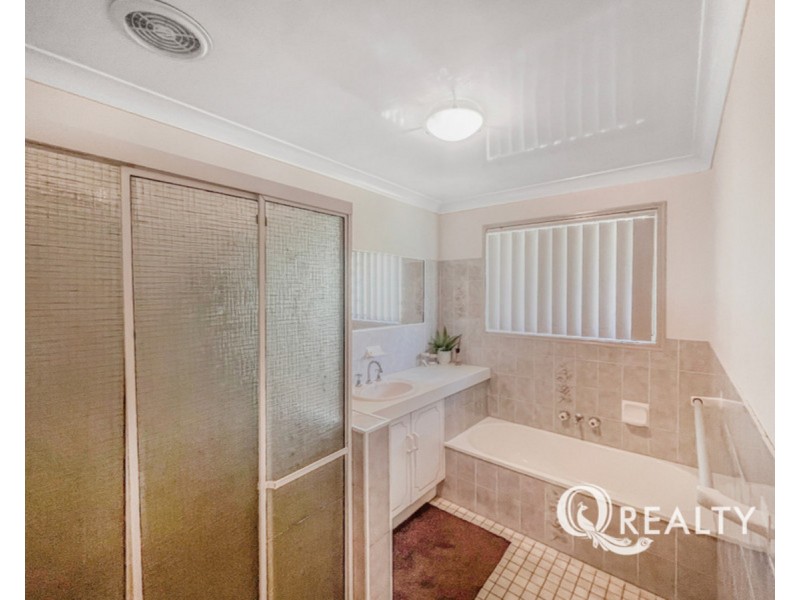11 Hoover Court, Stretton QLD 4116