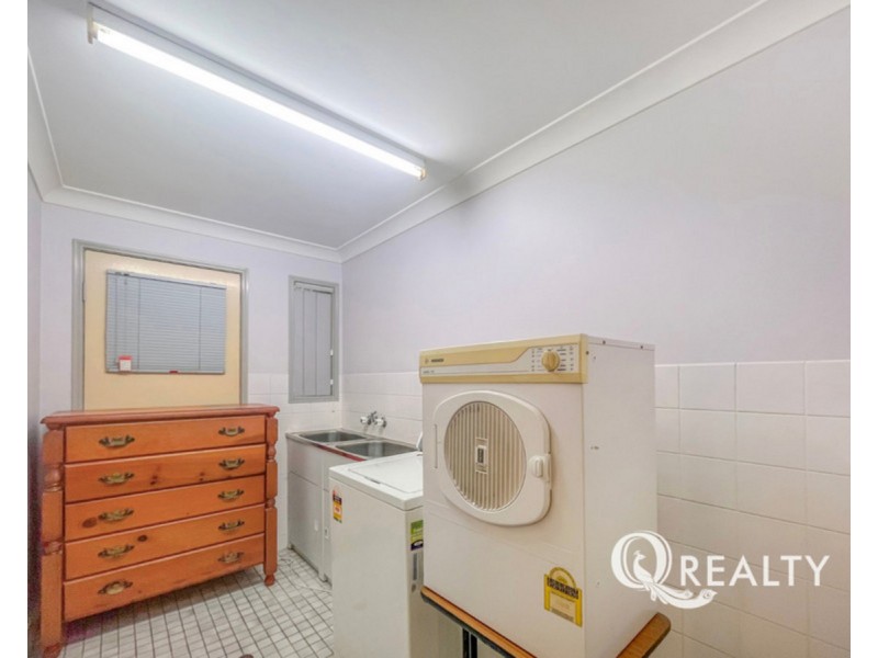 11 Hoover Court, Stretton QLD 4116