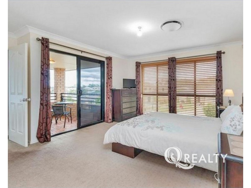 .11 Justin Close, Parkinson QLD 4115