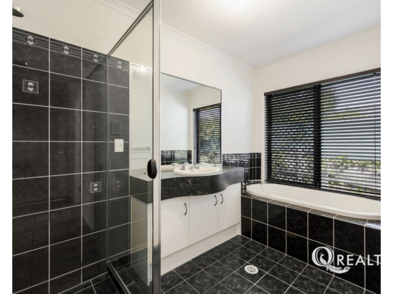 4 Tumut Close, Kuraby QLD 4112