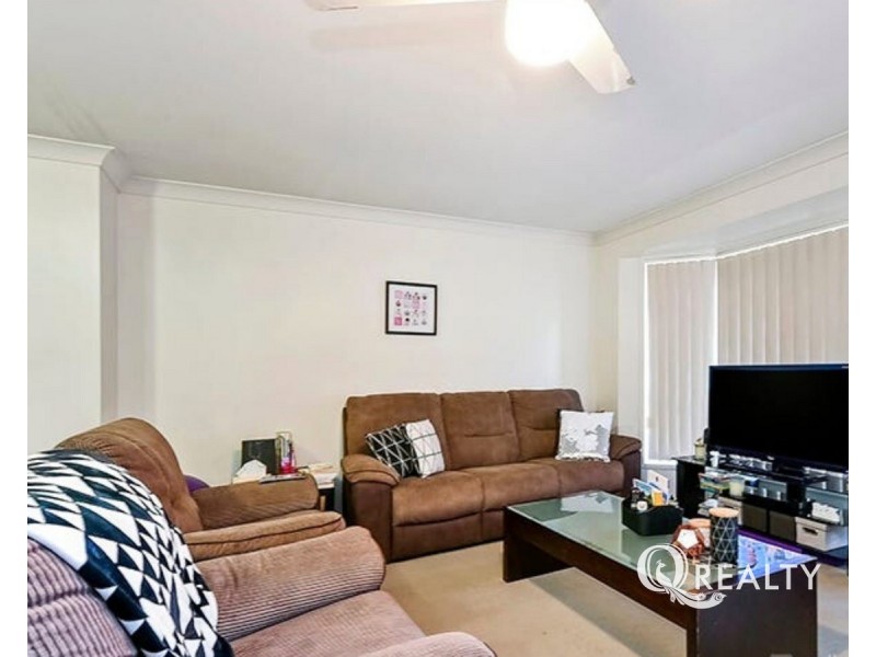 8 Housman Place, Calamvale QLD 4116